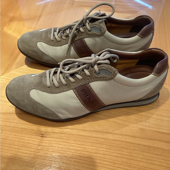 Prada tan sneakers - Picture 2 of 8